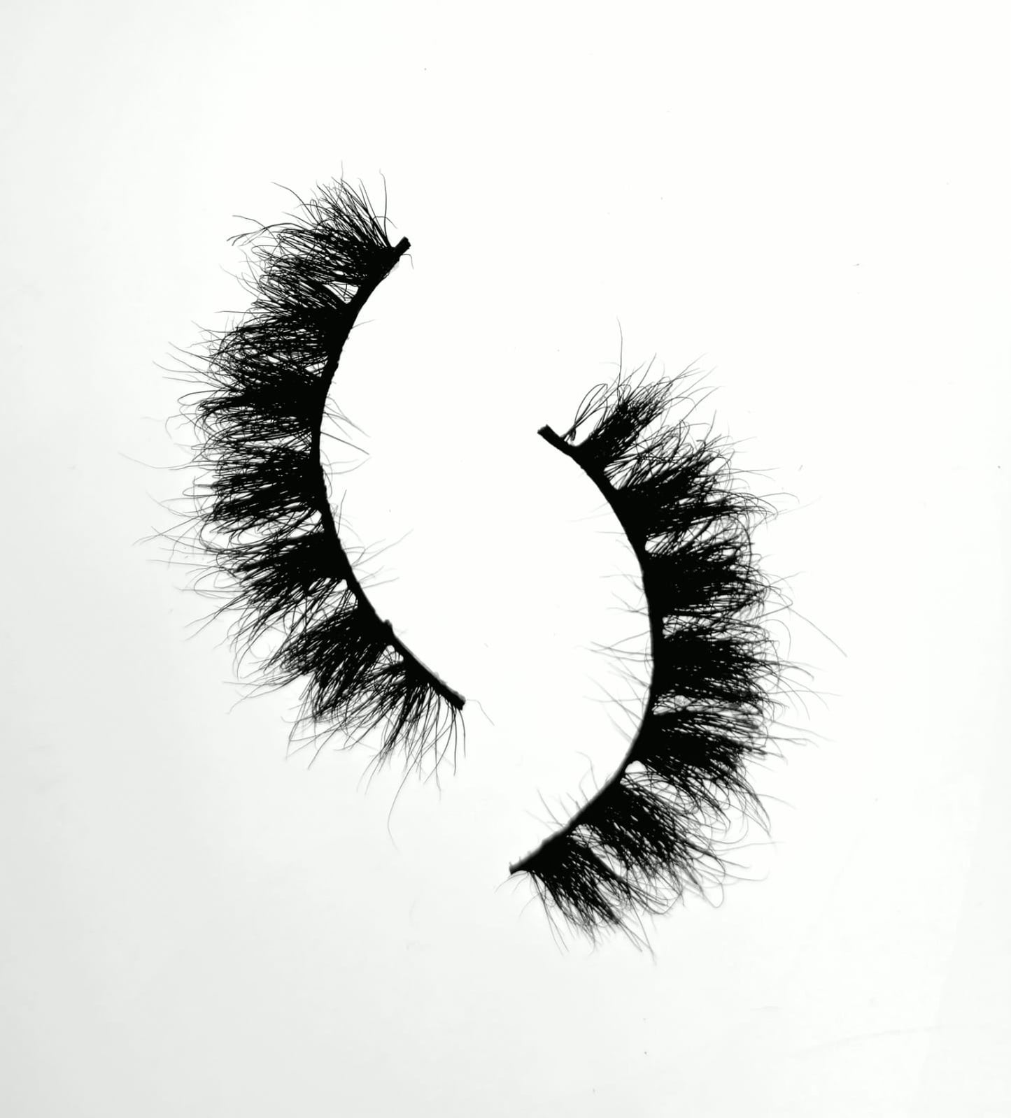 INNOCENT LUXURY MINK EYELASHES